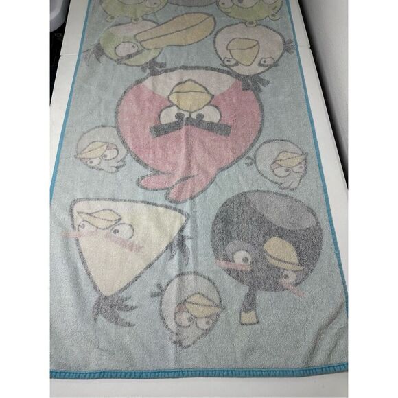 Rare Angry Birds Beach Buth Pigs Cotton Towel 51” X 26” Blue Yellow Green - Picture 11 of 11